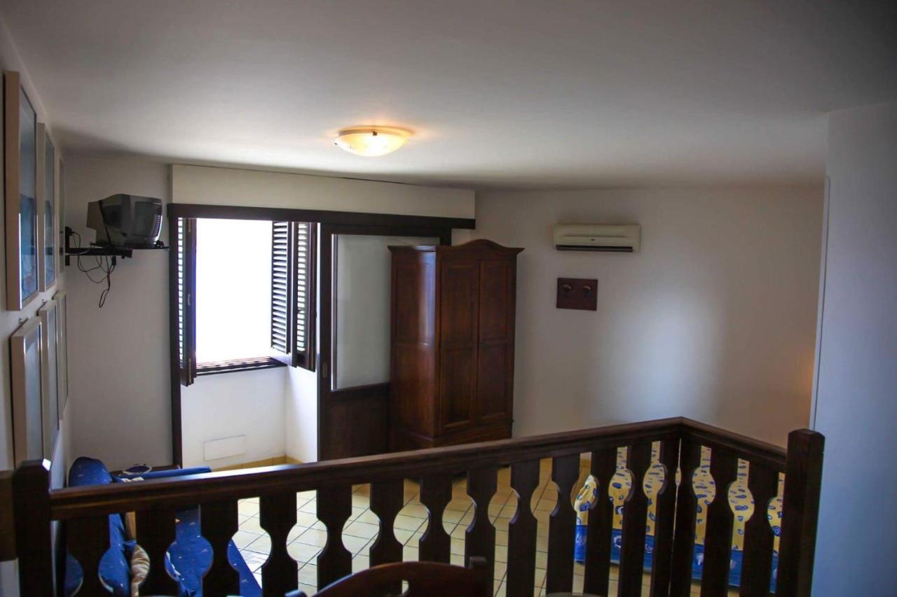 B&B Alta Marea Lipari Экстерьер фото