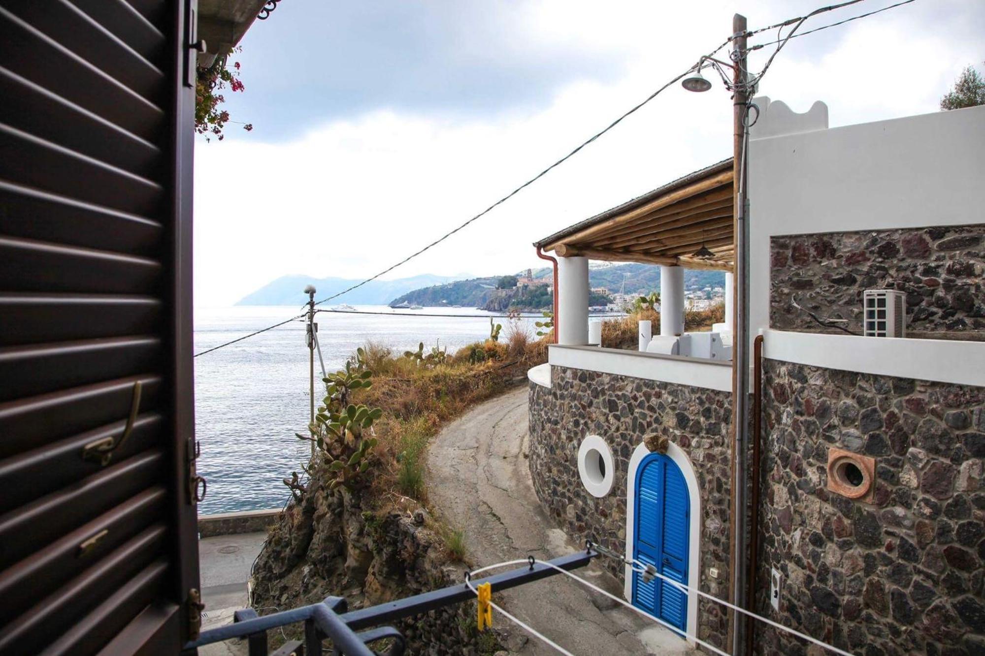 B&B Alta Marea Lipari Экстерьер фото