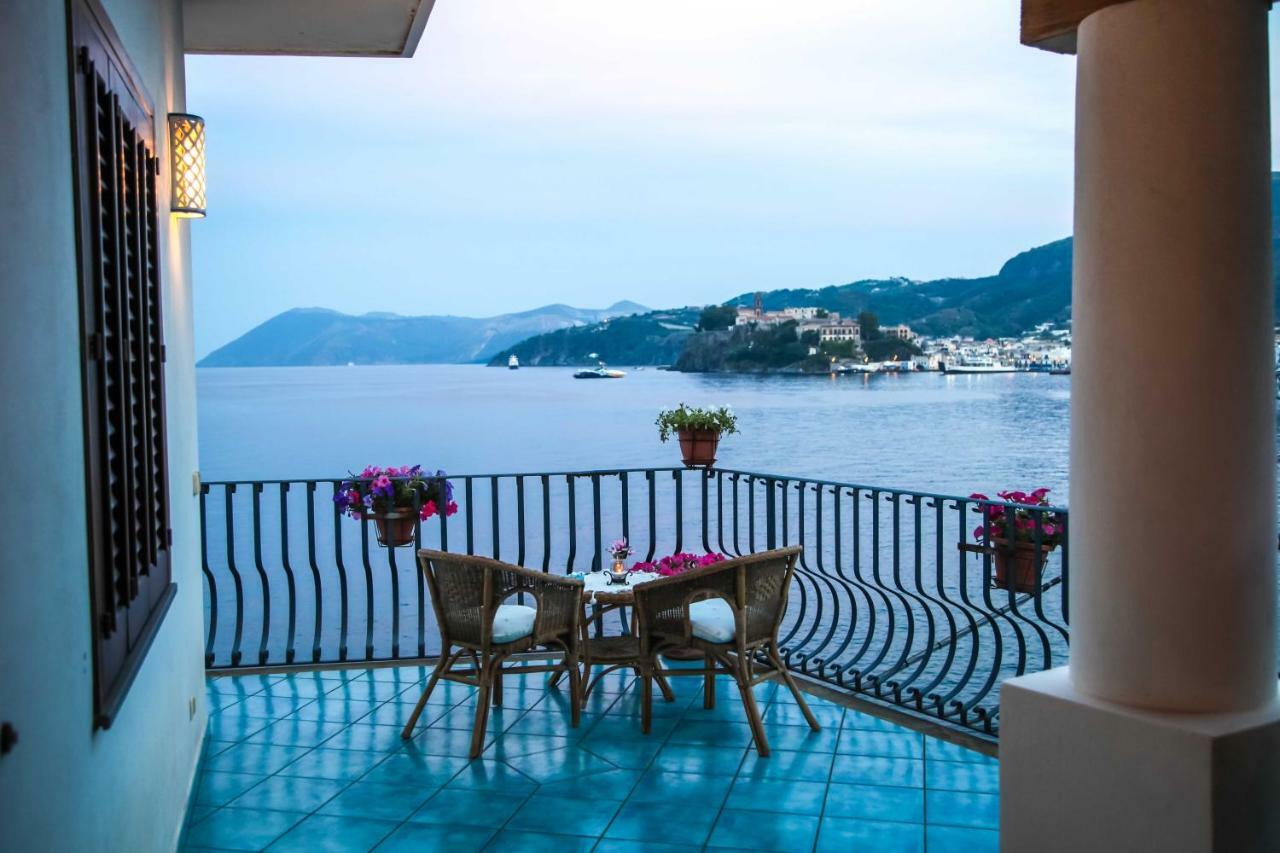 B&B Alta Marea Lipari Экстерьер фото